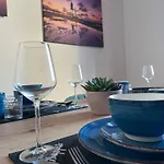 Up To 4 People Center Water Netflix Wilhelmshaven