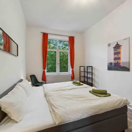 Up To 4 People Center Water Netflix 4* Wilhelmshaven