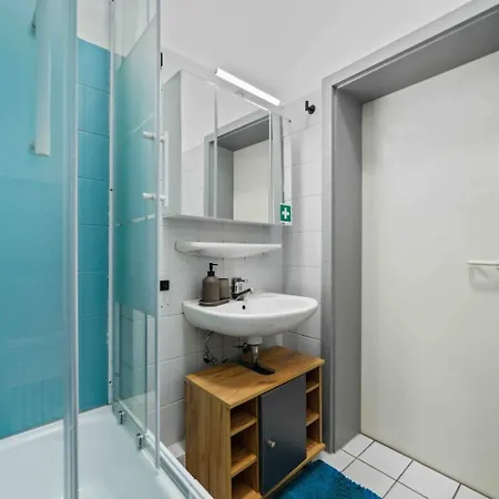 Up To 4 People Center Water Netflix Aparthotel 4*