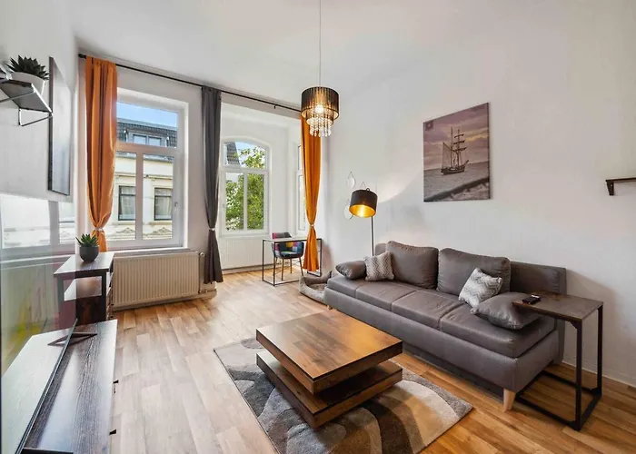 Up To 4 People Center Water Netflix