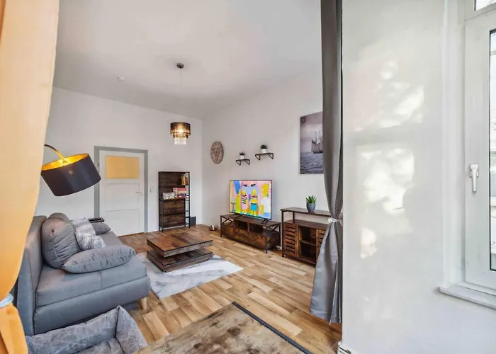 Up To 4 People Center Water Netflix Aparthotel